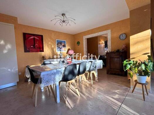 Villa à vendre 280 000 € 8 pièces 4 chambres 174 m² 1 274 m² de terrain Chaumette-Ouvèze-Rive Gauche Privas 07000