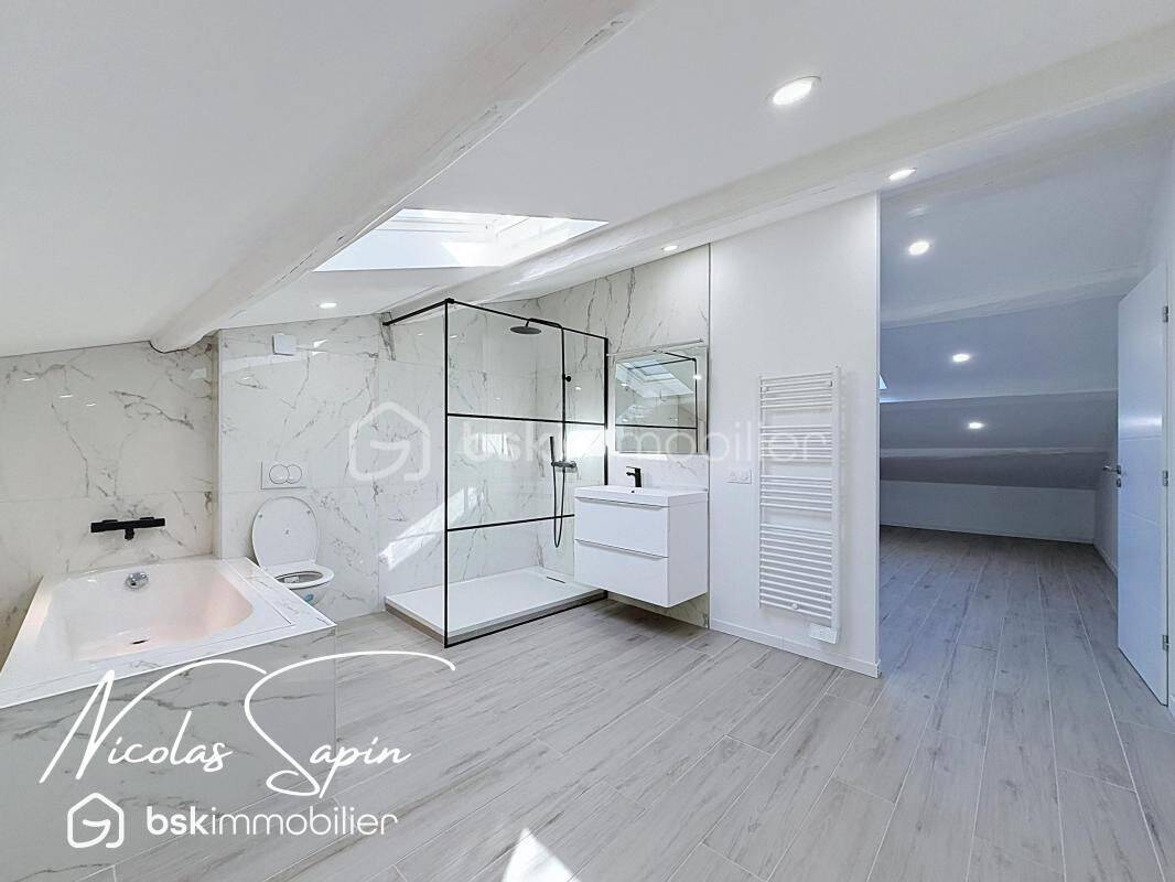 Maison 7 pièces 223 m² · à Varces-Allières-Et-Risset · 222,9 m² · 409 000 €