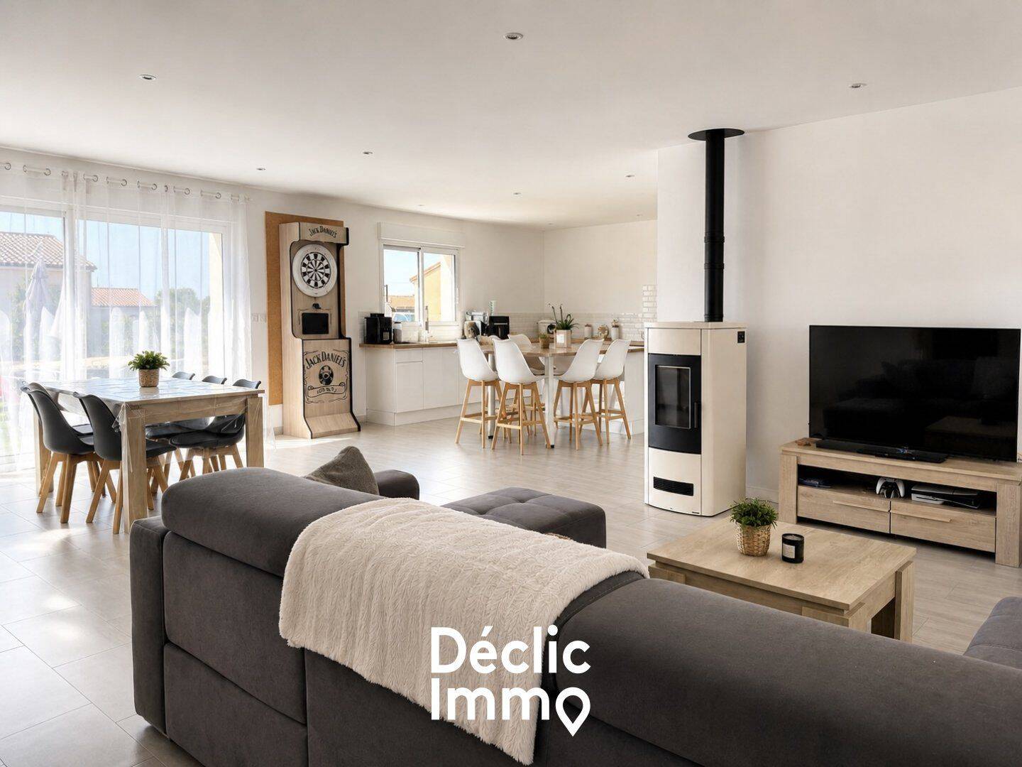 Maison 7 pièces 143 m² · à Neuville-de-Poitou · 143 m² · 289 800 €