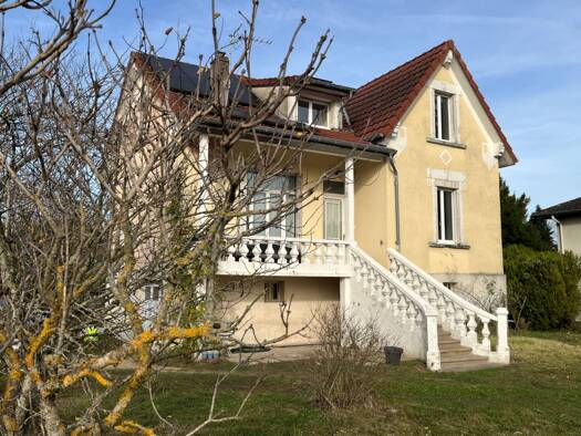 Villa à vendre 217 000 € 6 pièces 4 chambres 111 m² 1 868 m² de terrain Cuisery 71290