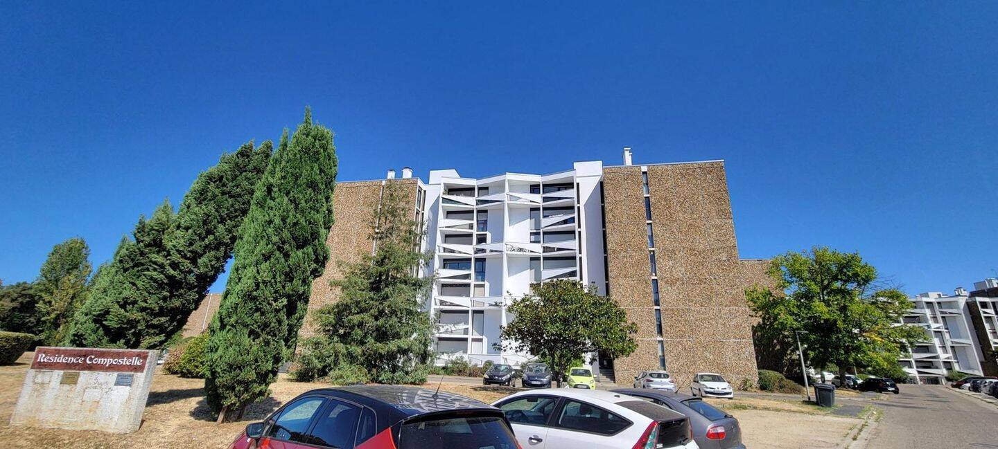 Appartement 1 pièce 28 m² · à Pessac · 27,7 m² · 555 €