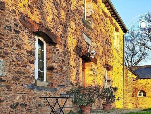 Maison à vendre 377 775 € 7 pièces 4 chambres 162 m² 2 734 m² de terrain Pipriac 35550