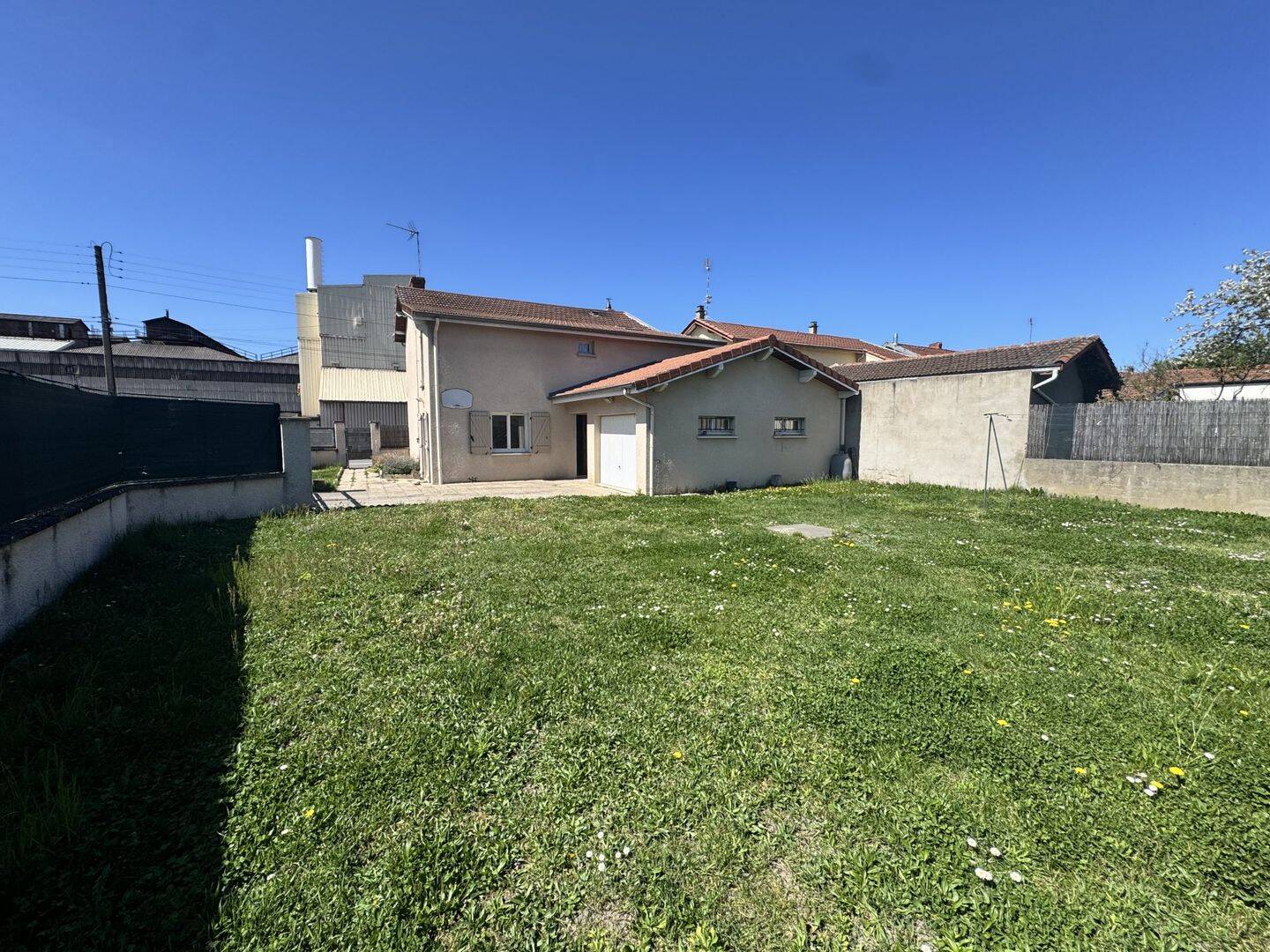 Maison 5 pièces 116 m² · à Feurs · 116,4 m² · 800 €/mois