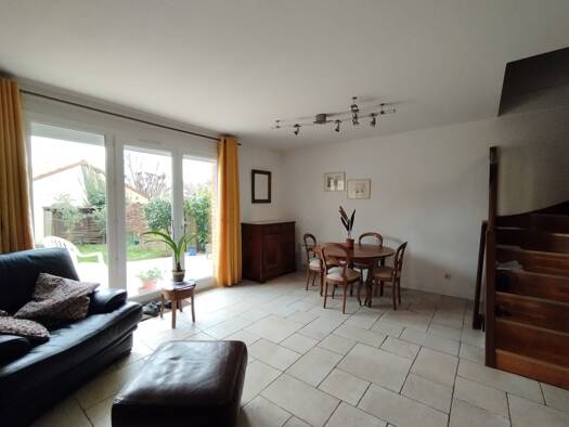 Maison à vendre 455 000 € 6 pièces 5 chambres 115 m² 150 m² de terrain Le Manet-Sud Montigny-le-Bretonneux 78180