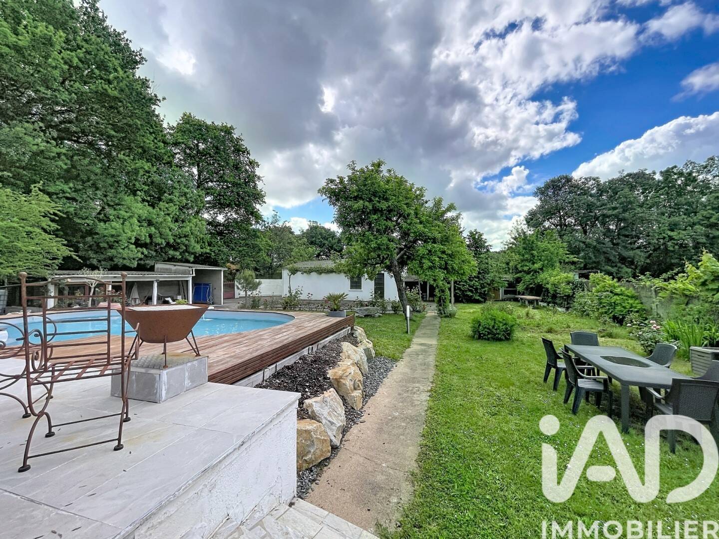 Maison 6 pièces 180 m² · à Basse-Goulaine · 180 m² · 489 500 €
