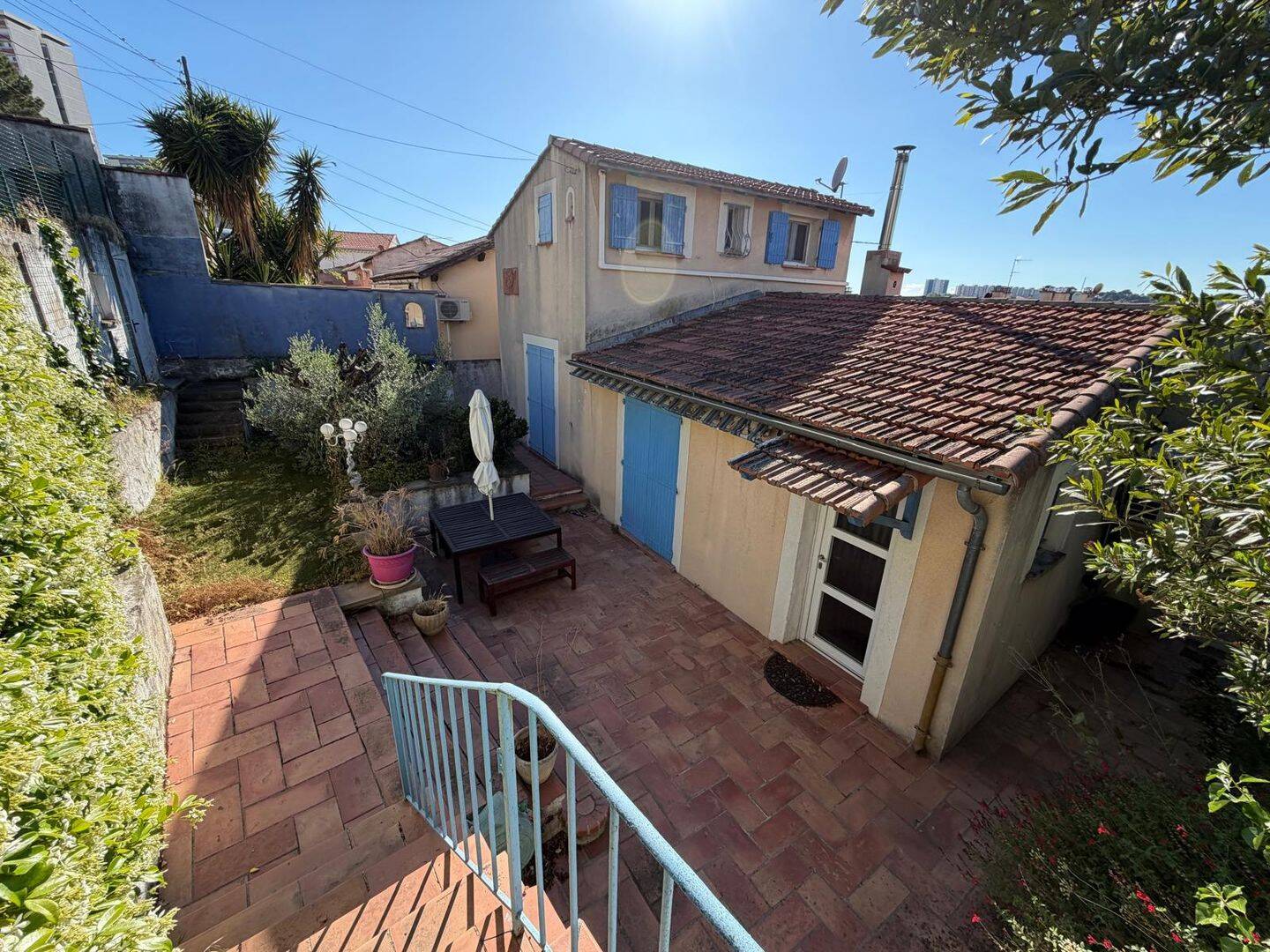Maison 4 pièces 100 m² · à Marseille 13ème Arrondissement · 100 m² · 1 600 €