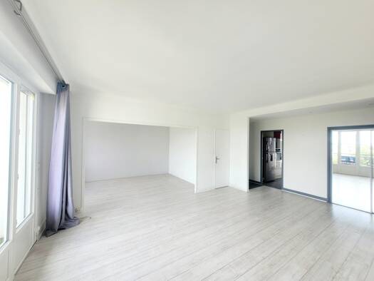 Appartement à vendre 274 275 € 5 pièces 3 chambres 97,9 m² Étage 6/6 Maurepas-Patton Rennes 35700