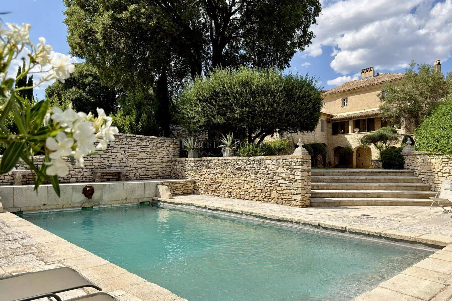 Maison 8 pièces 405 m² · à Saint-Maximin · 405 m² · 2 980 000 €