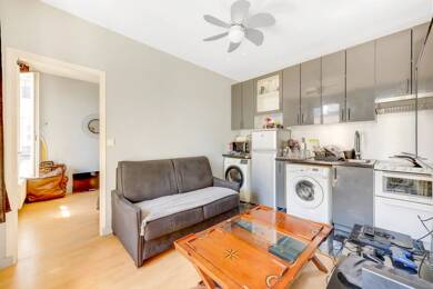 Appartement en viager occupé Bouquet 126 000 € 2 pièces 1 chambre 24,5 m² Sous le toit, Étage 3/3 Paris 13ème 75013