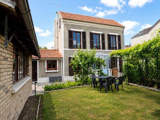 Maison à vendre 349 000 € 4 pièces 2 chambres 78 m² 356 m² de terrain Allée de la Tour Villemomble 93250