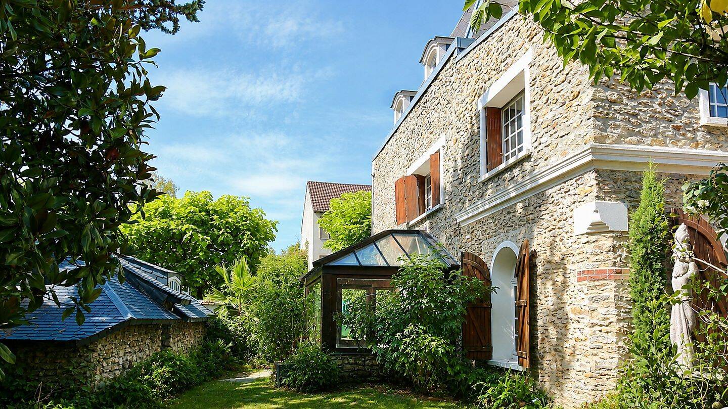 Maison 9 pièces 287 m² · à Le Perray-en-Yvelines · 287 m² · 743 500 €