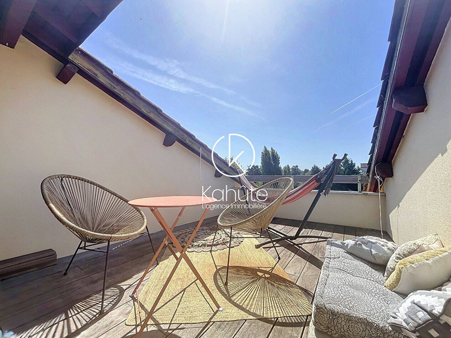Appartement 3 pièces 75 m² · à Champagne-au-Mont-d'Or · 75 m² · 335 000 €