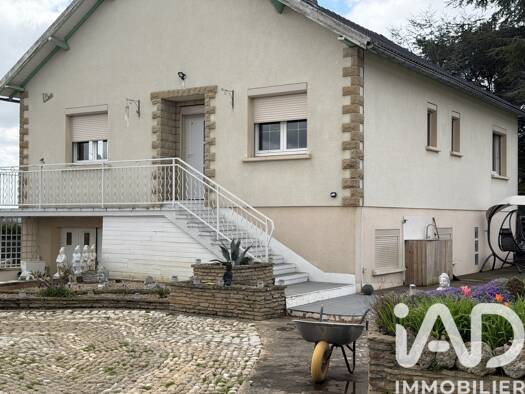 Maison à vendre 161 000 € 5 pièces 2 chambres 100 m² 2 800 m² de terrain Vitry-sur-Loire 71140