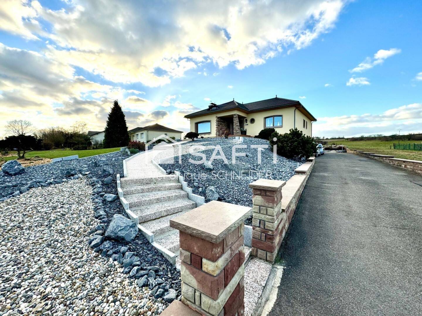 Maison 7 pièces 256 m² · à Sarralbe · 256 m² · 333 000 €