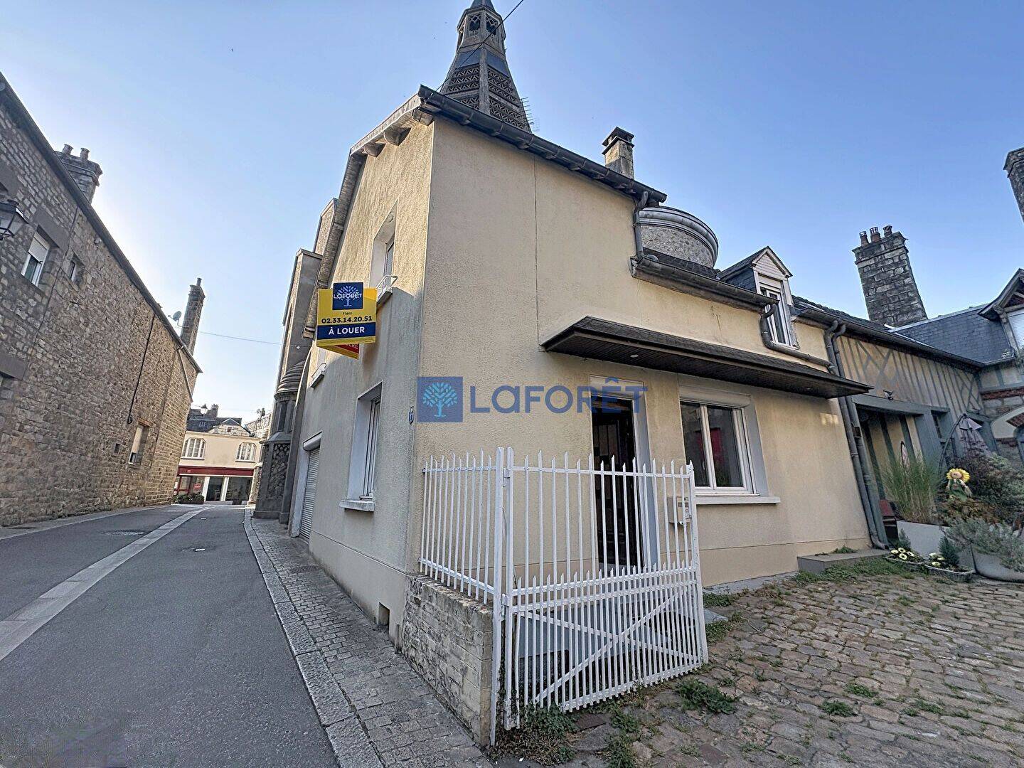Maison 4 pièces 74 m² · à Domfront en Poiraie · 74 m² · 590 €