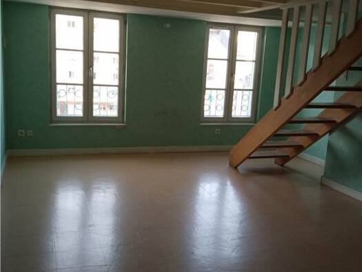 Duplex à louer 413 € 3 pièces 2 chambres 86,6 m² 3ème étage Tulle 19000