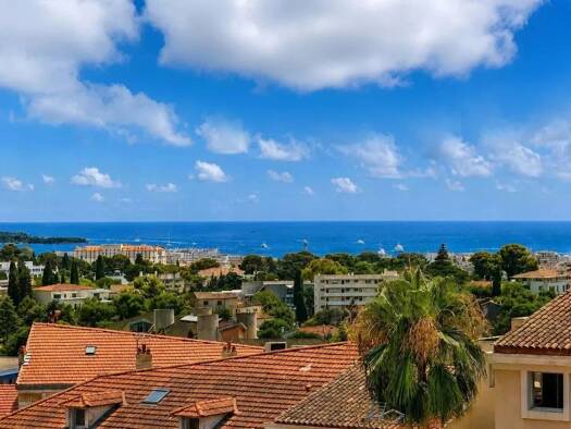 Maison à vendre 670 000 € 4 pièces 3 chambres 165 m² Collines Le Cannet 06110