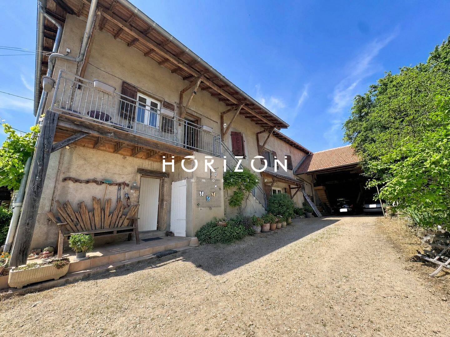 Maison 8 pièces 248 m² · à La Chapelle-de-Guinchay · 248 m² · 379 000 €