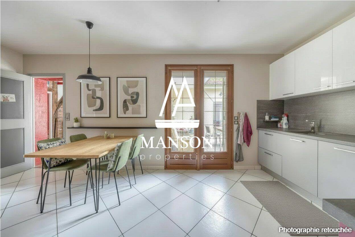Maison 6 pièces 200 m² · à Sainte-Eulalie · 200 m² · 530 000 €