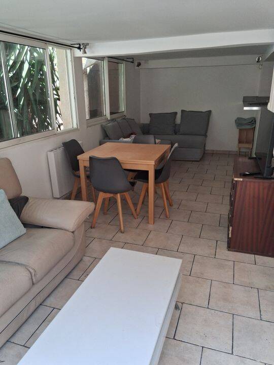 Appartement 2 pièces 45 m² · à Marseille 6ème Arrondissement · 45 m² · 900 €