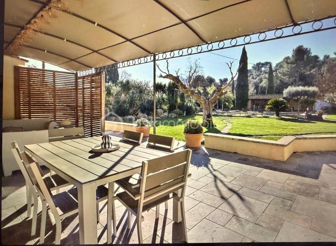 Maison 5 pièces 186 m² · à Grans · 186,2 m² · 2 690 €/mois