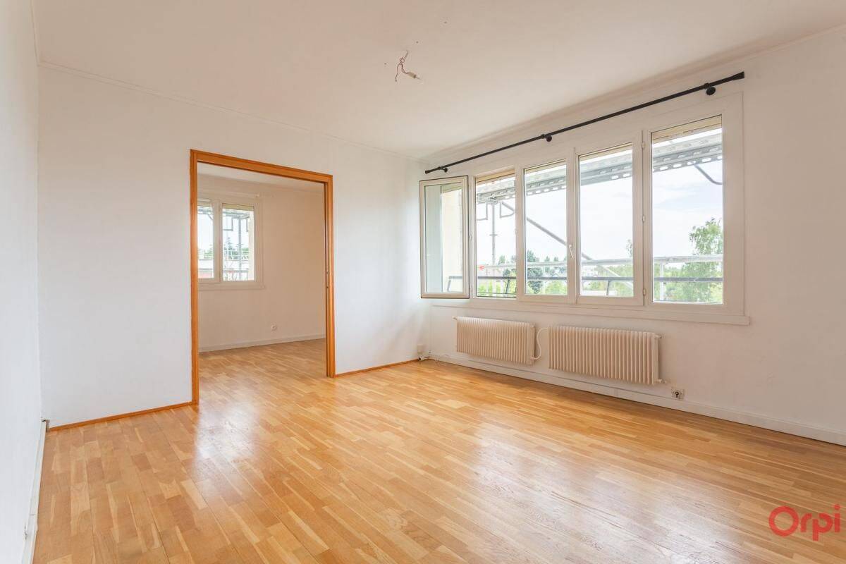 Appartement 4 pièces 73 m² · à Sainte-Geneviève-des-Bois · 73,3 m² · 1 100 €