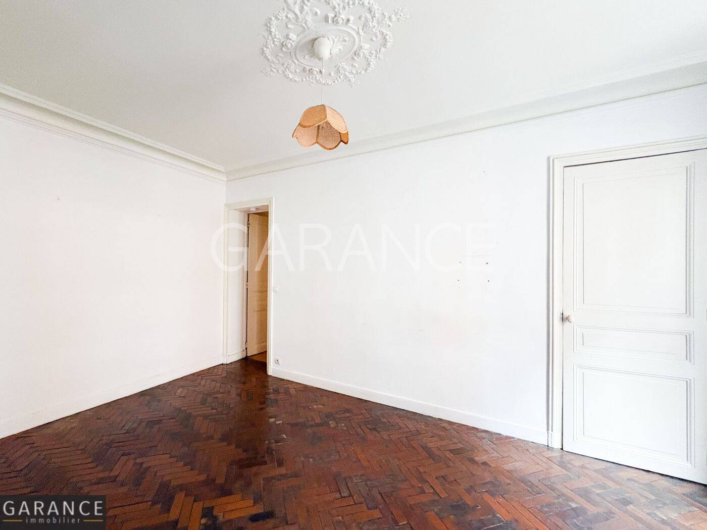 Appartement 4 pièces 83 m² · à Paris 10ème Arrondissement · 83 m² · 880 000 €