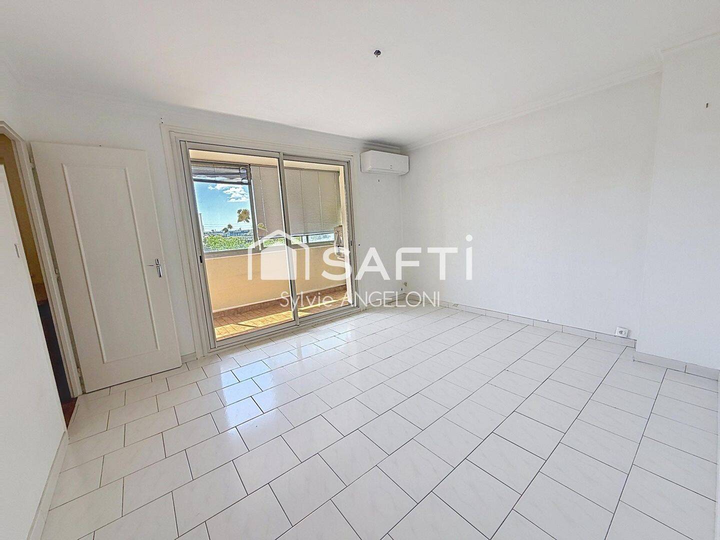 Appartement 3 pièces 56 m² · à Vénissieux · 56 m² · 152 000 €