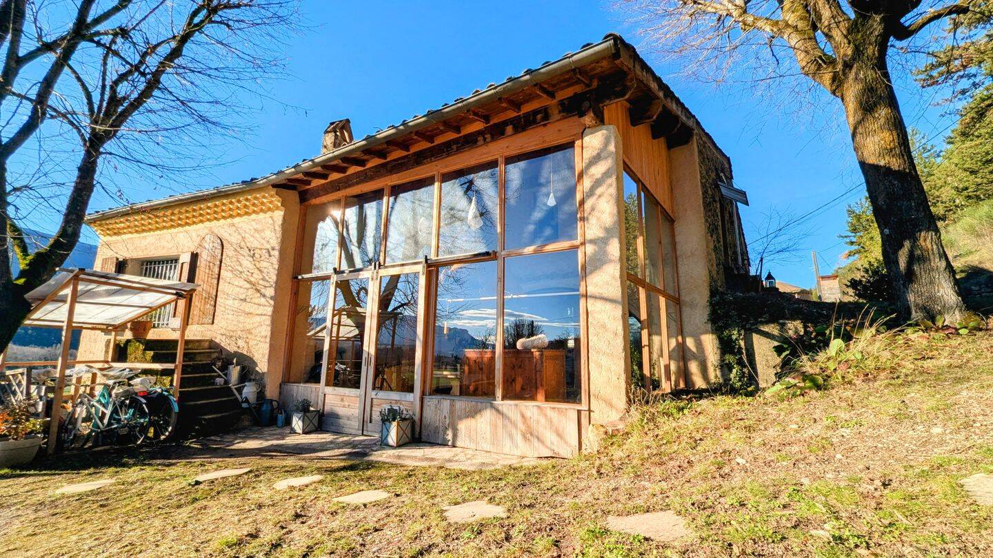 Maison 9 pièces 230 m² · à Solaure en Diois · 230 m² · 450 000 €