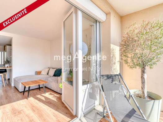 Appartement à vendre 319 500 € 3 pièces 2 chambres 63 m² Étage 3/4 Centre Ville Tassin-la-Demi-Lune 69160