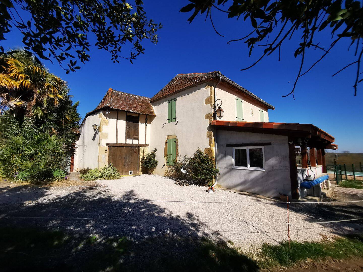 Maison 7 pièces 179 m² · à Armous-Et-Cau · 179 m² · 380 000 €