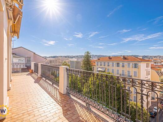 Appartement à vendre 420 000 € 2 pièces 1 chambre 46,24 m² 6ème étage Lepante Nice 06000