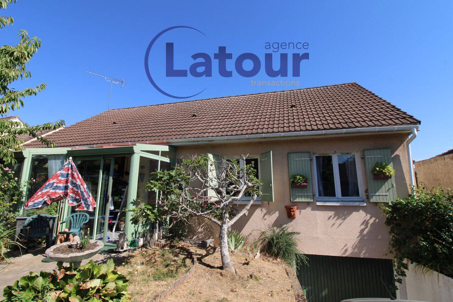 Maison 5 pièces 106 m² · à Dreux · 106 m² · 30 000 €