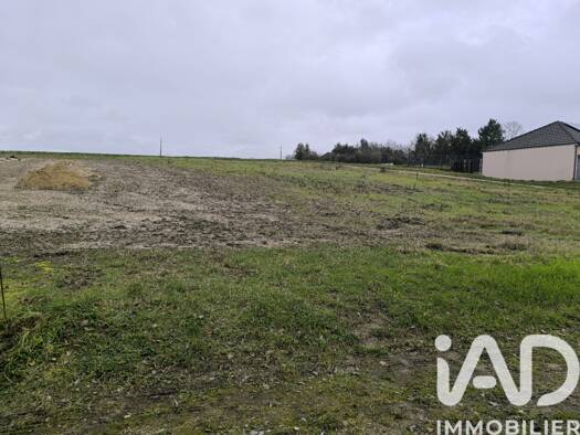 Terrain constructible viabilisé à vendre 58 500 € 1 502 m² de terrain Ablancourt 51240