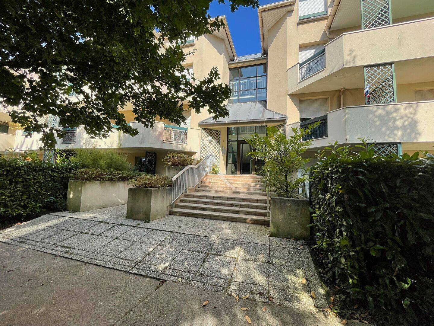 Appartement 1 pièce 29 m² · à Gif-sur-Yvette · 29,4 m² · 686 €/mois