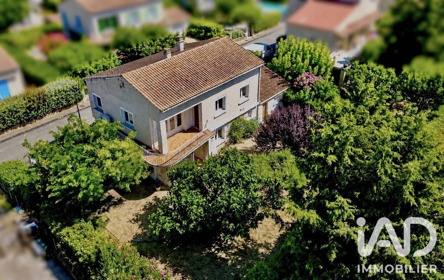 Maison 5 pièces 127 m² · à Loriol-du-Comtat · 127 m² · 296 000 €