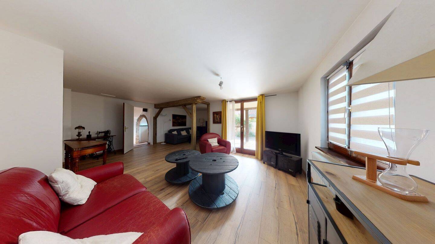 Appartement 5 pièces 160 m² · à Ostwald · 159,8 m² · 369 000 €