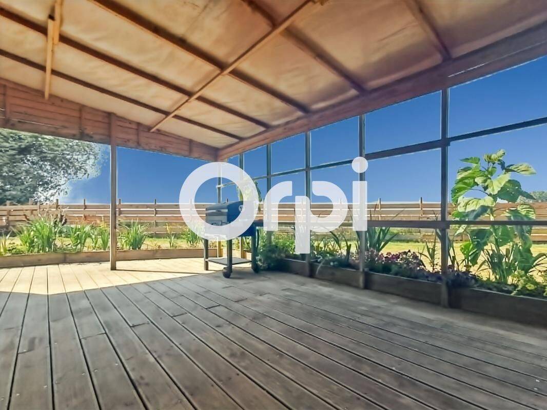 Maison 4 pièces 158 m² · à Bissezeele · 158 m² · 220 500 €