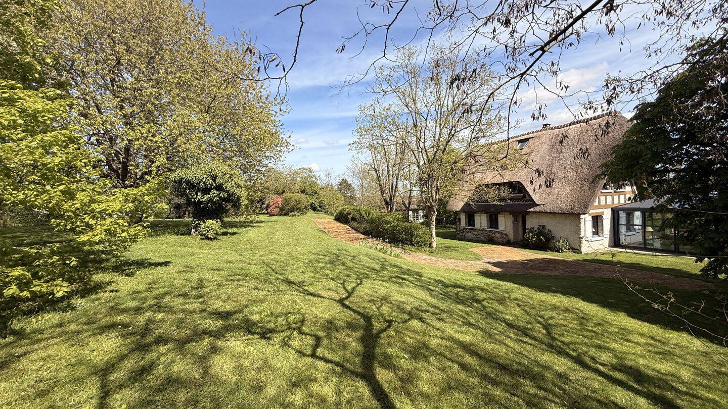Maison 5 pièces 158 m² · à Crécy-Couvé · 158,2 m² · 425 250 €
