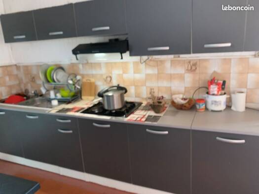 Colocation à louer 320 € 11 m² Étage 1/1 disponible dès maintenant Le Tampon 97430