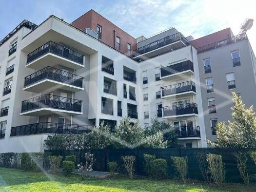 Appartement à vendre 215 000 € 3 pièces 2 chambres 60 m² Étage 4/6 Boussy-Saint-Antoine 91800