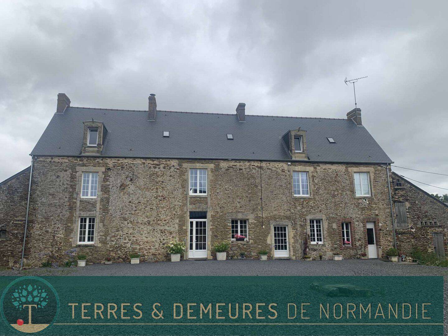 Maison 7 pièces 244 m² · à Le Molay-Littry · 244 m² · 2 625 000 €