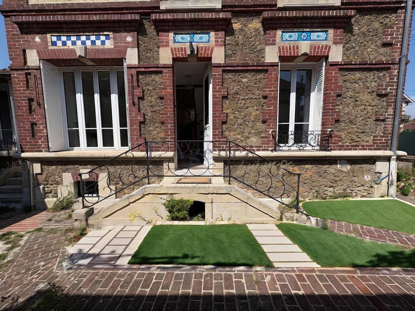 Maison 6 pièces 160 m² · à Chantilly · 160 m² · 930 000 €