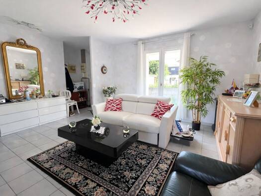 Maison en viager occupé Bouquet 91 500 € 5 pièces 3 chambres 91 m² 500 m² de terrain Arès 33740