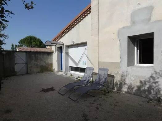 Appartement à louer 819 € 3 pièces 2 chambres 78 m² RDC Catalins-Gondole Montélimar 26200